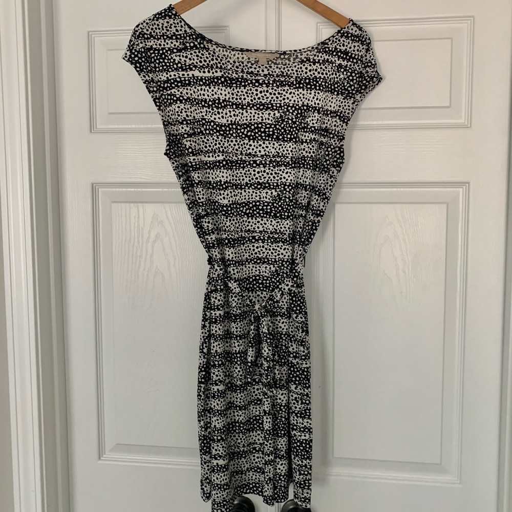 Banana Republic Casual Sheath Dress Dots